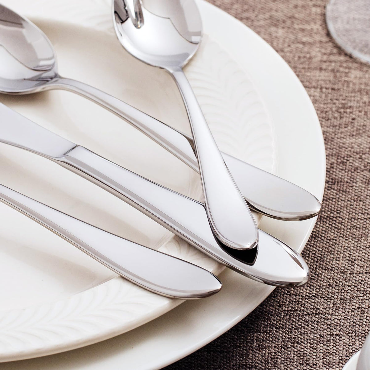 40-Piece Silverware Set for 8,18/10 Stainless Steel | Mirror Polished, Dishwasher Safe , for Home, Restaurant, Wedding and Party Use