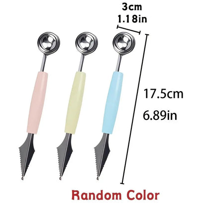 1pc Stainless Steel Double-Ended Fruit Carving Spoon Green/Pink/Blue Ice Cream Spoon Salad Dessert Corrugated Decoration Creative Watermelon Cantaloupe Ball Digger Multifunctional Kitchen Tool YMY