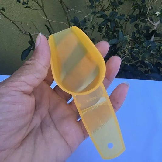 Vintage-Style Spoon in Yellow Pink Red & Transparent 5 1/4 Inches for Serving Seeds Nuts Flour Kitchen Essential